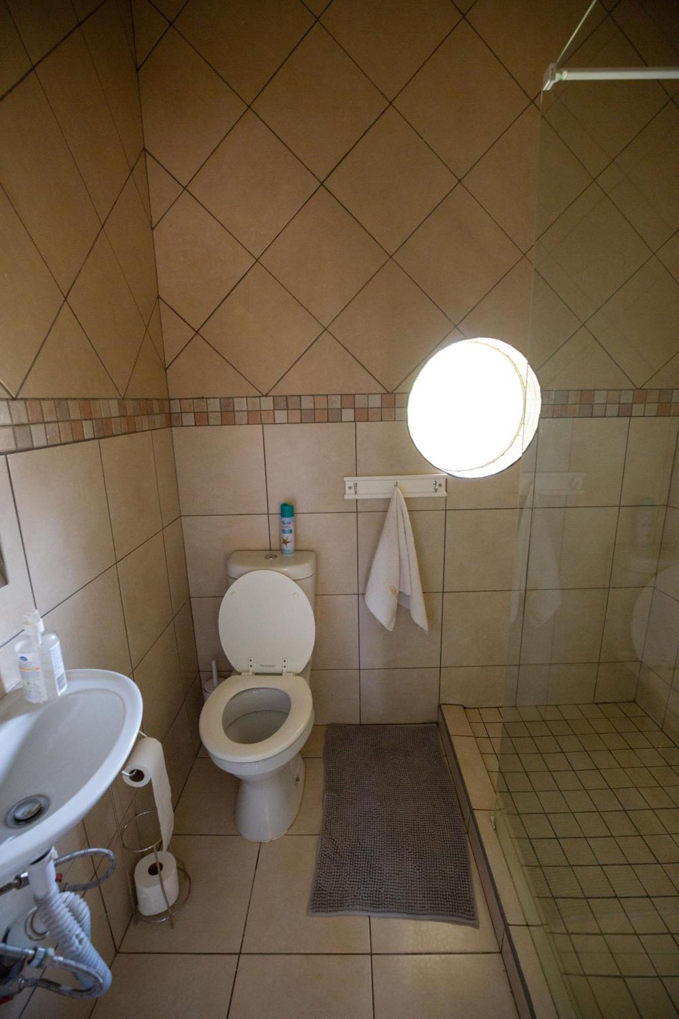 Gibson Place Vrede Luaran gambar